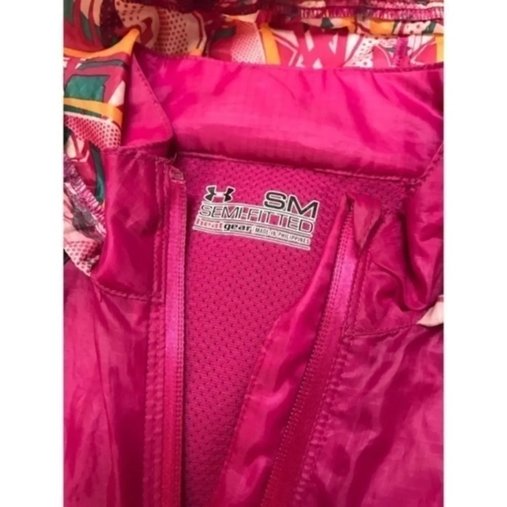 Under Armour • Pink Patterned Running Jacket - Picture 5 of 6